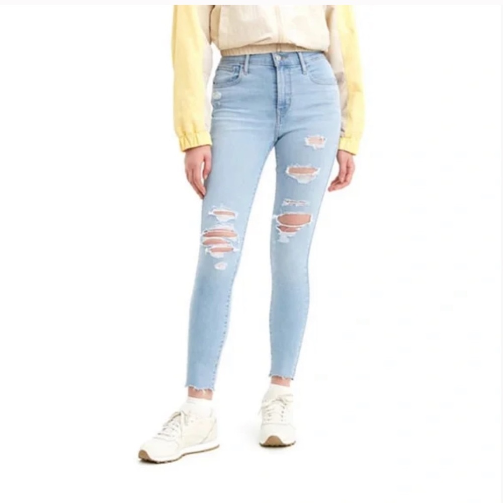 Levi’s 720 High Rise Super Skinny Distressed Light Wash Jeans Frayed Hem 24